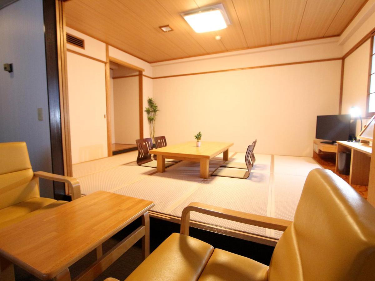Hotel Livemax Budget Utsunomiya Exterior foto